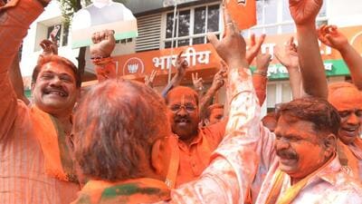 BJP workers celebrating victory in the city on Saturday. (MAHENDRA KOLHE/HT PHOTO) BJP workers celebrating victory in the city on Saturday. (MAHENDRA KOLHE/HT PHOTO)