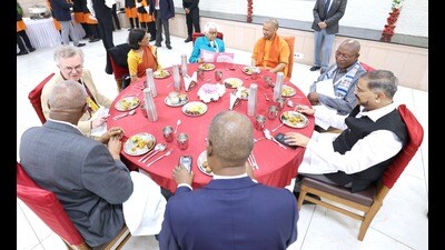 Chief minister Yogi Adityanath hosted a dinner for the participants of the 25th International Conference of Judges at his official 5-Kalidas Marg residence in Lucknow on Saturday (HT Photo)