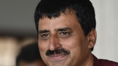 Though CP Yogeshwar. Though CP Yogeshwar.