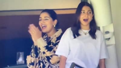 Sanjana Ganesan and Anushka Sharma celebrate Australia's final wicket against India at the Optus Stadium in Perth. (Screengrab Fox/Disney Hotstar) Sanjana Ganesan and Anushka Sharma celebrate Australia's final wicket against India at the Optus Stadium in Perth. (Screengrab Fox/Disney Hotstar)