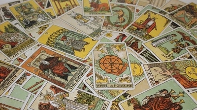 Read about your daily tarot prediction for November 23, 2024. (Pixabay)