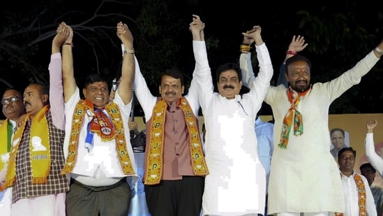 Nagpur election results LIVE: Maharashtra Deputy Chief Minister Devendra Fadnavis with Katol BJP candidate Charan Singh Thakur Nagpur election results LIVE: Maharashtra Deputy Chief Minister Devendra Fadnavis with Katol BJP candidate Charan Singh Thakur