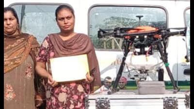 Arvinder Kaur with her drone. (HT photo) Arvinder Kaur with her drone. (HT photo)