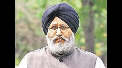 In a statement, senior SAD leader and former education minister Dr Daljit Singh Cheema said that during this time millions of people visit all the religious places associated with this unparalleled history of sacrifices to pay their respects. Therefore, any election during this period will spoil the peaceful and holy atmosphere and hurt the religious sentiments of the people. (HT File)