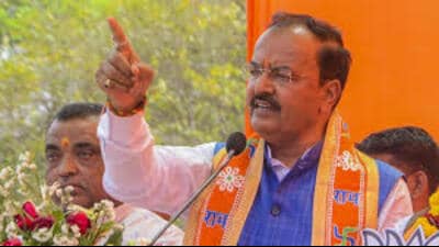 Leaders from various parties voiced their opinions, blaming each other and calling for peace. (Sourced)