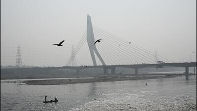 Visibility improved in the Capital, which recorded only shallow fog on Sunday. (Vipin Kumar/HT Photo) Visibility improved in the Capital, which recorded only shallow fog on Sunday. (Vipin Kumar/HT Photo)