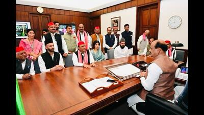 Akhilesh leads party delegation to Speaker over Sambhal incident (Sourced) Akhilesh leads party delegation to Speaker over Sambhal incident (Sourced)