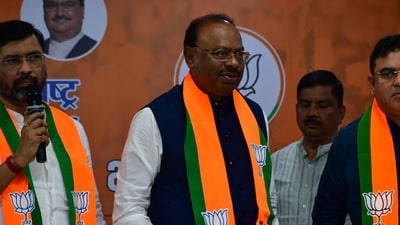 BJP Maharashtra state president Chandrakant Bawankule addressing media at BJP office, Nariman Point, in Mumbai, India, on Sunday. (Bhushan Koyande/HT)