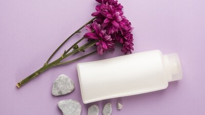 The best body lotion for winter can boost the skin hydration. (Freepik) The best body lotion for winter can boost the skin hydration. (Freepik)