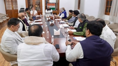 **EDS: IMAGE VIA AICC** New Delhi: Congress President Mallikarjun Kharge and LoP Rahul Gandhi during Congress Parliamentary Strategy Group meeting in New Delhi, Monday, Nov. 25, 2024. (PTI Photo)