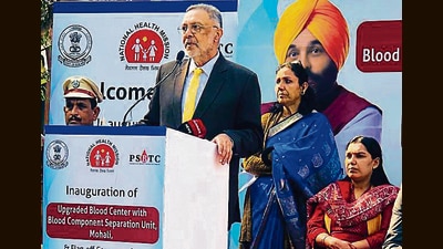 Punjab health minister Balbir Singh inaugurated the unit, which will provide packed red cells, fresh frozen plasma, platelets, platelet concentrate, cryoprecipitate and platelets rich plasma without any cost to patients. (HT Photo) Punjab health minister Balbir Singh inaugurated the unit, which will provide packed red cells, fresh frozen plasma, platelets, platelet concentrate, cryoprecipitate and platelets rich plasma without any cost to patients. (HT Photo)