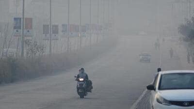 The average AQI in Pune city on Sunday was 227, falling in the poor category. On Monday, the AQI was recorded as 200 which comes under the moderate category. However, parts of Pune like Pune University, Alandi, Bhosari and Nidgi recorded an AQI of over 250 falling in the poor category. (REPRESENTATIVE PHOTO) The average AQI in Pune city on Sunday was 227, falling in the poor category. On Monday, the AQI was recorded as 200 which comes under the moderate category. However, parts of Pune like Pune University, Alandi, Bhosari and Nidgi recorded an AQI of over 250 falling in the poor category. (REPRESENTATIVE PHOTO)