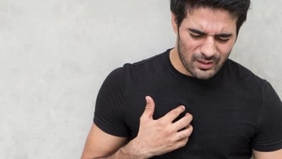 Heartburn, nausea and discomfort in the abdomen are some of the common symptoms of acid reflux. (Shutterstock) Heartburn, nausea and discomfort in the abdomen are some of the common symptoms of acid reflux. (Shutterstock)