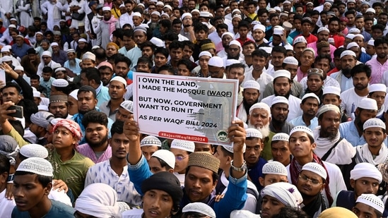 Muslims participate in a rally to protest Waqf Amendment Bill 2024 at Esplanade in Kolkata on November 19. (Photo by Samir Jana/ Hindustan Times) (Hindustan Times)