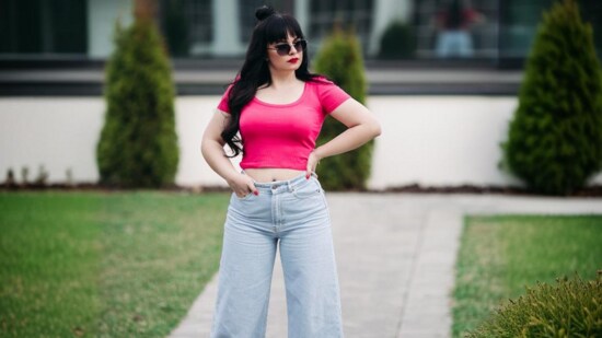 Wardrobe with the Best Loose-Fit Jeans for Women
