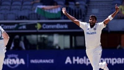 India's paceman Jasprit Bumrah (R) celebrates the wicket of Australia's Travis Head (L). (Photo by COLIN MURTY / AFP) (AFP) India's paceman Jasprit Bumrah (R) celebrates the wicket of Australia's Travis Head (L). (Photo by COLIN MURTY / AFP) (AFP)
