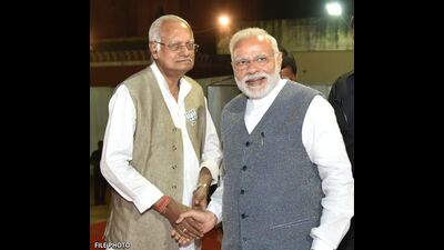 Dada Shyamdev Roy Chaudhary with Prime Minister Narendra Modi (FILE PHOTO) Dada Shyamdev Roy Chaudhary with Prime Minister Narendra Modi (FILE PHOTO)
