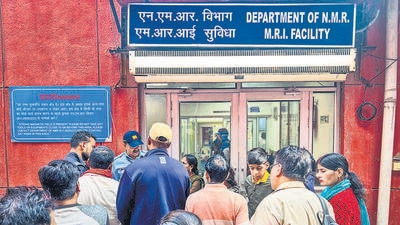People queue up outside the NMR department at AIIMS, in New Delhi on Tuesday. (RAJ K RAJ /HT PHOTO) People queue up outside the NMR department at AIIMS, in New Delhi on Tuesday. (RAJ K RAJ /HT PHOTO)