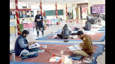 Students during a contest on Day 2 of youth fest at Guru Angad Dev Veterinary & Animal Sciences University in Ludhiana on Tuesday. (HT Photo)