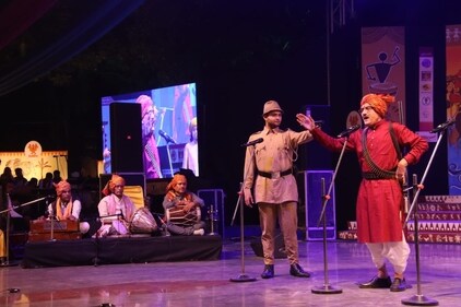 Nautanki on Sultana Daku by Padma Shri artiste Ram Dayal Sharma (HT Photo) Nautanki on Sultana Daku by Padma Shri artiste Ram Dayal Sharma (HT Photo)