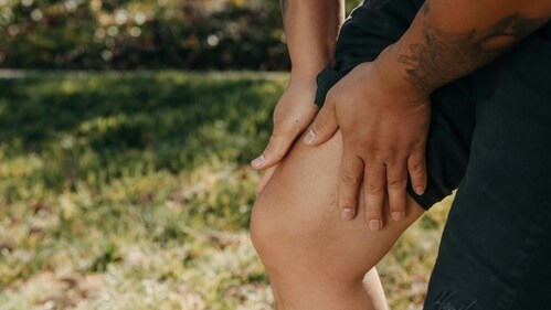 Winter joint pain can lead to stiffness and decreased mobility. (Pexels) Winter joint pain can lead to stiffness and decreased mobility. (Pexels)
