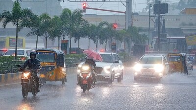 Cuddalore, Mayiladuthurai, and Karaikal may experience heavy to very heavy rainfall in several places, with extremely heavy rain at isolated spots on Wednesday. (File) (ANI) Cuddalore, Mayiladuthurai, and Karaikal may experience heavy to very heavy rainfall in several places, with extremely heavy rain at isolated spots on Wednesday. (File) (ANI)