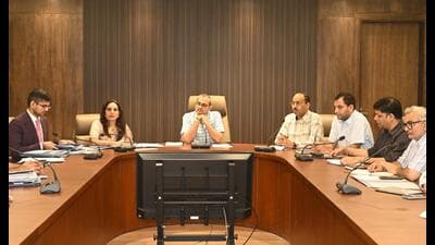 Municipal Corporation of Gurugram (MCG) commissioner Ashok Kumar Garg has directed officials to address the long-pending issue of sewage overflow in the city on priority. (HT PHOTO)