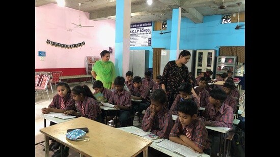 The teacher added that those present on Monday later staged a protest against the decision to show limited stations. Upon questioning, officials claimed that priority was given to schools of eminence, teachers alleged. (HT File photo for representation)