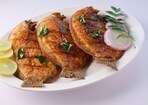 Karimeen Pollichathu is a traditional Keralan delicacy, particularly popular in the Kuttanadan region of Alleppey