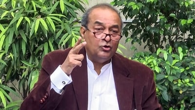 New Delhi, Nov 27 (ANI): Former Attorney General and Senior Counsel Mukul Rohatgi speaks to the media on the allegations against Adani Group in a US Court, in New Delhi on Wednesday. (ANI Photo) New Delhi, Nov 27 (ANI): Former Attorney General and Senior Counsel Mukul Rohatgi speaks to the media on the allegations against Adani Group in a US Court, in New Delhi on Wednesday. (ANI Photo)