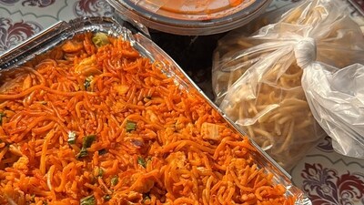 Sunny Gupta ordered food from Zomato while travelling on a train (X/@sunnykgupta) Sunny Gupta ordered food from Zomato while travelling on a train (X/@sunnykgupta)