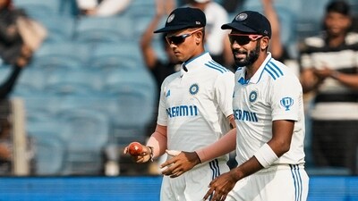 India's Yashasvi Jaiswal and Jasprit Bumrah celebrate (PTI) India's Yashasvi Jaiswal and Jasprit Bumrah celebrate (PTI)