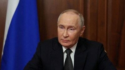 Putin warned that Russia might deploy its new Oreshnik hypersonic missile to target "decision-making centers" in Kyiv. (REUTERS)