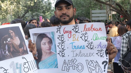 Vicky questioned the hypocrisy of people through his innovative poster. (Photos: Manoj Verma/HT) Vicky questioned the hypocrisy of people through his innovative poster. (Photos: Manoj Verma/HT)