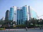 The Bombay Stock Exchange (BSE) and the National Stock Exchange (NSE) will act as alternative trading venues to each other from April 1, 2025 in case of outages, the Securities and Exchange Board of India (Sebi) announced in a circular on Thursday, November 28, 2024 The Bombay Stock Exchange (BSE) and the National Stock Exchange (NSE) will act as alternative trading venues to each other from April 1, 2025 in case of outages, the Securities and Exchange Board of India (Sebi) announced in a circular on Thursday, November 28, 2024