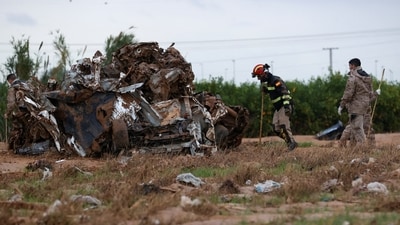 Soldiers search for bodies following rains and flash floods that caused rivers to overflow in Valencia and other parts of Spain, in the Poyo ravine in Quart de Poblet, Valencia, Spain, November 13, 2024. (REUTERS)