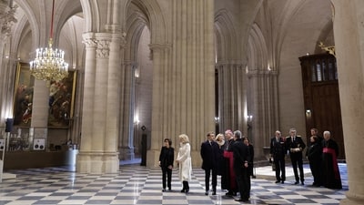 French President Emmanuel Macron and First Lady Brigitte Macron during a visit to Notre-Dame de Paris cathedral in Paris, France, 29 November 2024 ( REUTERS)