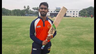 Opener Mohd Arsalan Khan scored 107 runs with the help of 11 fours and seven sixes, while Shivam Bhambri also added 62 runs off 36 balls studded with four boundaries and four sixes at the ongoing league match of the Syed Mushtaq Ali Trophy being played in Vizag. (HT Photo)