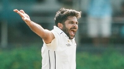 Shardul Thakur concedes 69 runs in SMAT match against Kerala. (PTI Photo/Kunal Patil)(PTI10_19_2024_000221B) (PTI) Shardul Thakur concedes 69 runs in SMAT match against Kerala. (PTI Photo/Kunal Patil)(PTI10_19_2024_000221B) (PTI)