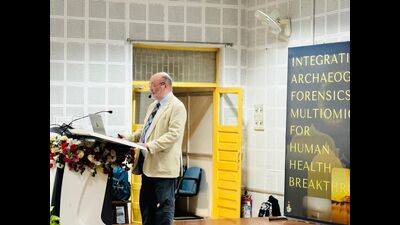 Professor Bruce Whitelaw, director of the Roslin Institute, UK (HT )