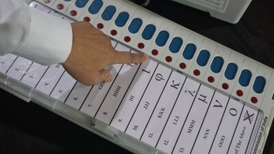Voters seem to exercise their franchise with great sophistication and diligence: For instance, we have repeatedly seen the electorate in many states voting in different parties to the Lok Sabha and the state legislative assembly even when elections are held simultaneously (HT Photo) Voters seem to exercise their franchise with great sophistication and diligence: For instance, we have repeatedly seen the electorate in many states voting in different parties to the Lok Sabha and the state legislative assembly even when elections are held simultaneously (HT Photo)