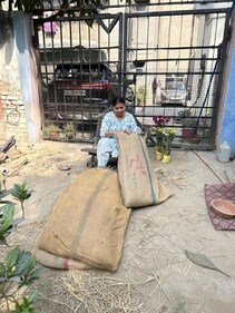 Aura Bhandari’s mother, Geeta, often helps in sewing the jute (bori) beds that Tales of Tailss makes for the community dogs. Aura Bhandari’s mother, Geeta, often helps in sewing the jute (bori) beds that Tales of Tailss makes for the community dogs.