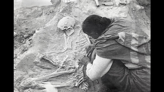 Karve at work in Gujarat, in 1944. (Images courtesy Iru: The Remarkable Life of Irawati Karve)
