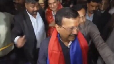 Former Delhi chief minister Arvind Kejriwal moments before a man allegedly tried to throw a liquid at him in the capital's Greater Kailash area. (PTI/X)