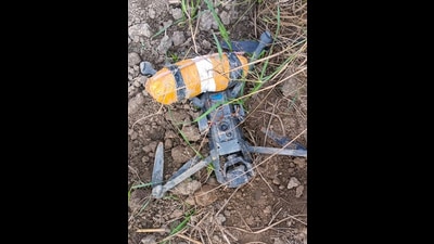 Border Security Force recovers two drones in Amritsar and Tarn Taran with 1.132 kg heroin, on Friday. (ANI)