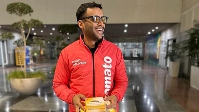 Deepinder Goyal launched a weekend Zomato Gold offer after his ₹20 lakh job posting sparked debate. (Instagram/deepigoyal) Deepinder Goyal launched a weekend Zomato Gold offer after his ₹20 lakh job posting sparked debate. (Instagram/deepigoyal)