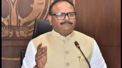 UP deputy CM Brajesh Pathak spoke to the director of Sanjay Gandhi Institute of Post Graduate Medical Sciences where an advanced diabetic centre was started after completion at an expense of  ₹63 crore but it hardly treats patients. (HT file)