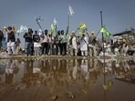 Farmers raise slogans during a Maha Panchayat or grand village council meeting as part of a farmers' protest to press for the better crop prices. (File image)