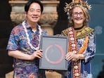 Taiwanese President Lai Ching-te (L) posing with the Bishop Museum Director Dee Jay Mailer in Honolulu, Hawaii. Taiwanese President Lai Ching-te (L) posing with the Bishop Museum Director Dee Jay Mailer in Honolulu, Hawaii.