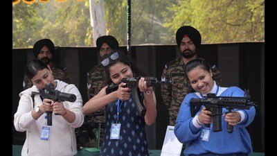 Discussions on modern warfare and geopolitical strategies were a major draw. (Ravi Kumar/HT)